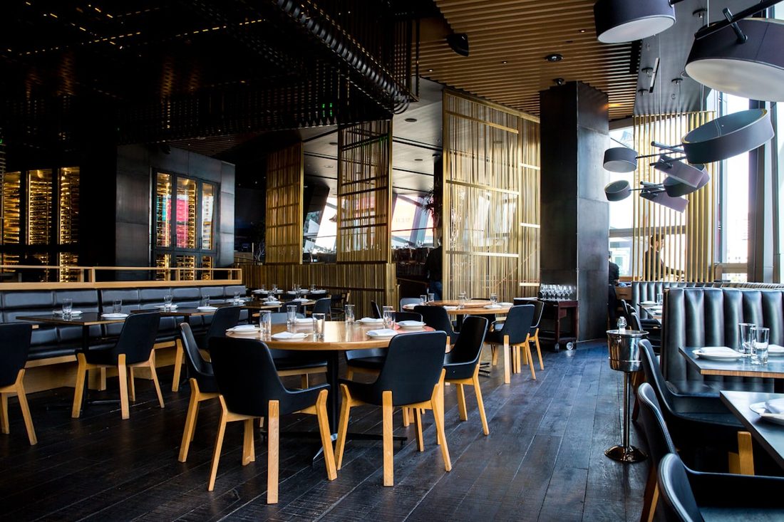 爱游戏 APP 关注与管理界面示意
